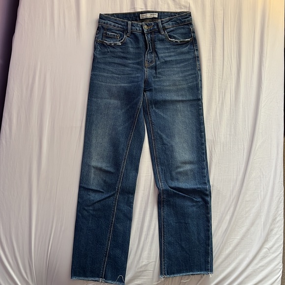 Blue Jeans - Picture 2 of 6